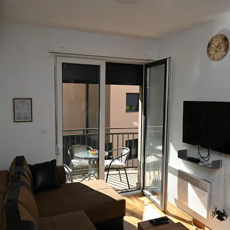 A&a Lux Apartment