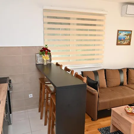 A&a Lux Apartment
